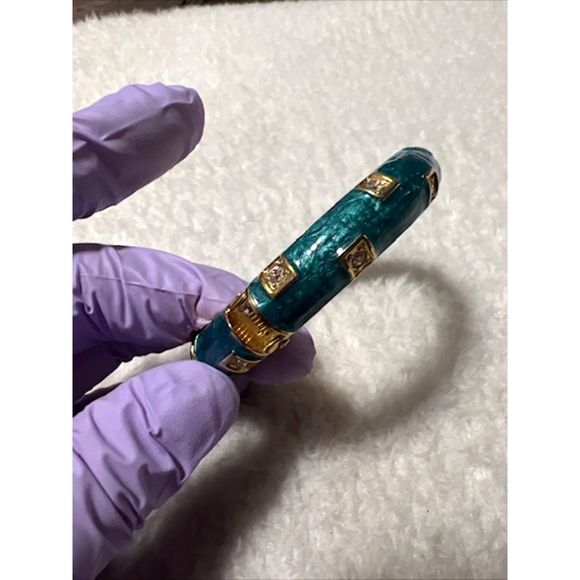 Green Enamel Rhinestone Goldtone Hinged Bracelet - Picture 3 of 6